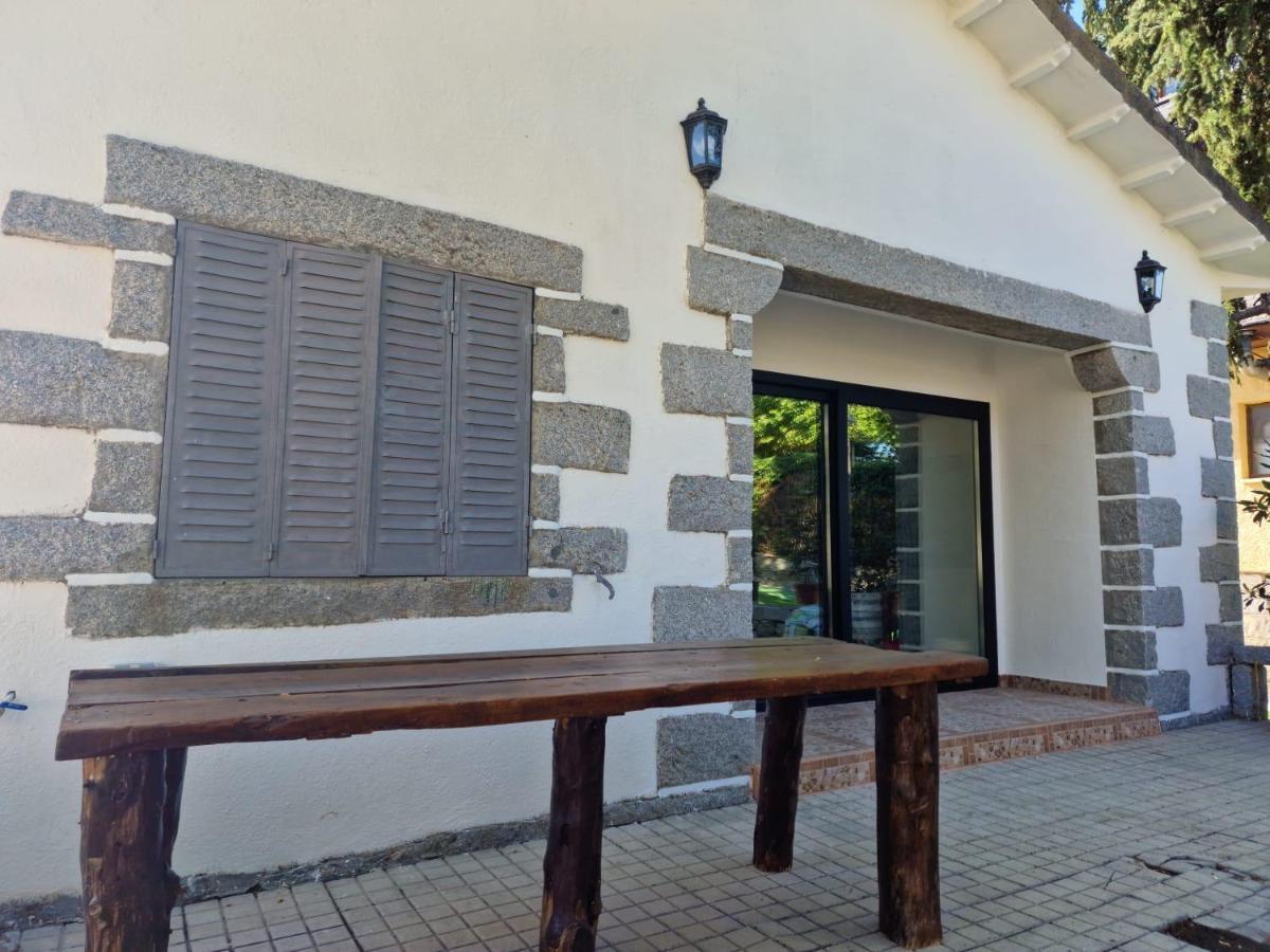 El Nido Del Aguila Hotel Las Gacelas, Becerril Becerril de la Sierra Ngoại thất bức ảnh