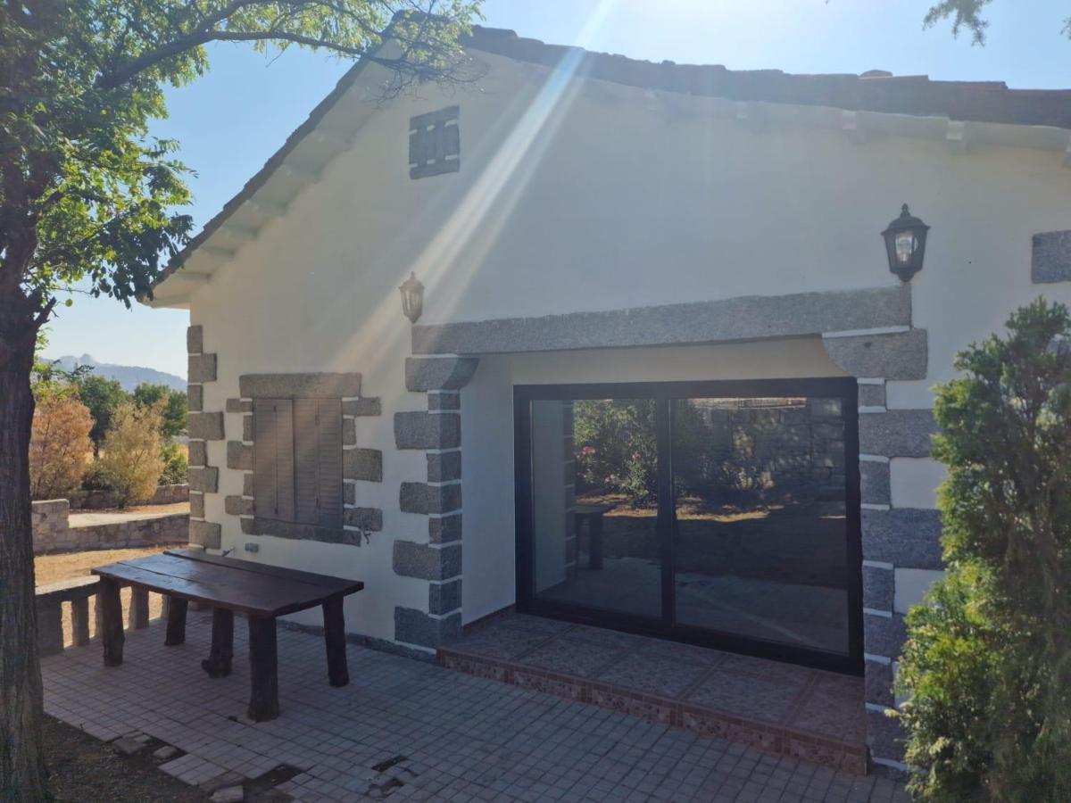 El Nido Del Aguila Hotel Las Gacelas, Becerril Becerril de la Sierra Ngoại thất bức ảnh